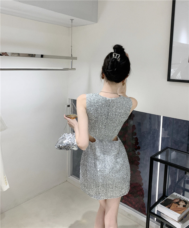 Slimming dress for women, new summer style, French sleeveless, high-end short hip skirt R3753