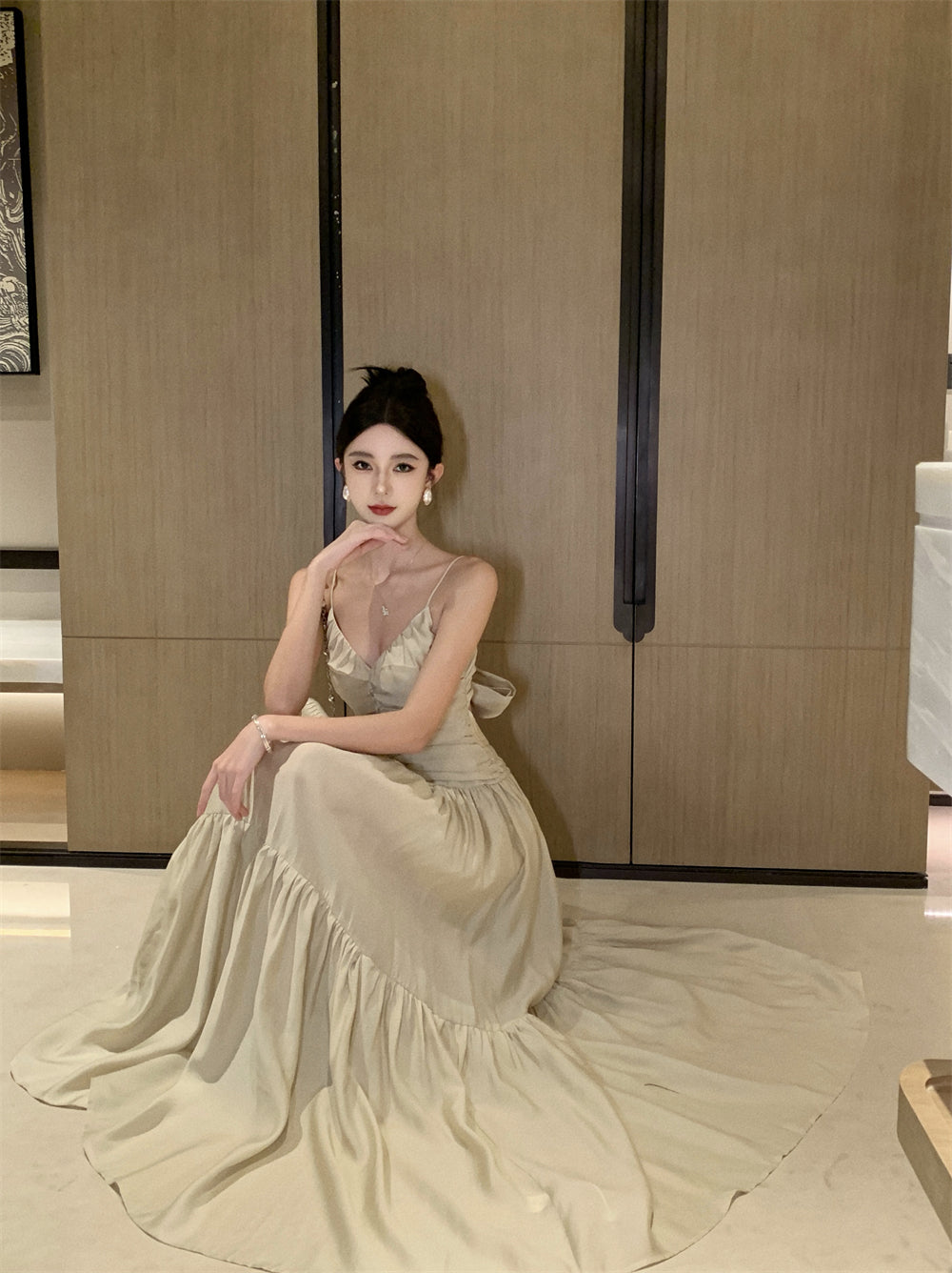 French high-end backless suspender dress sexy V-neck super fairy A-line long skirt R1467