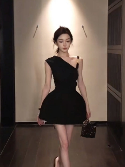 French black off-shoulder irregular pleated vest top bud skirt two-piece homecoming dress R3024