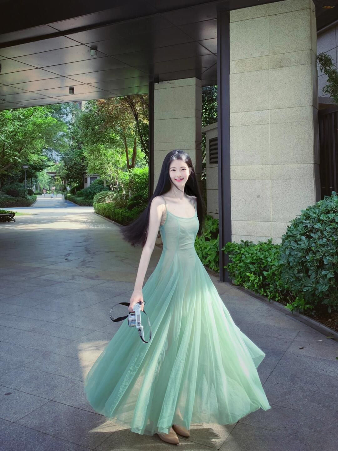 Green mesh suspender dress temperament fairy long skirt beautiful summer skirt R0783