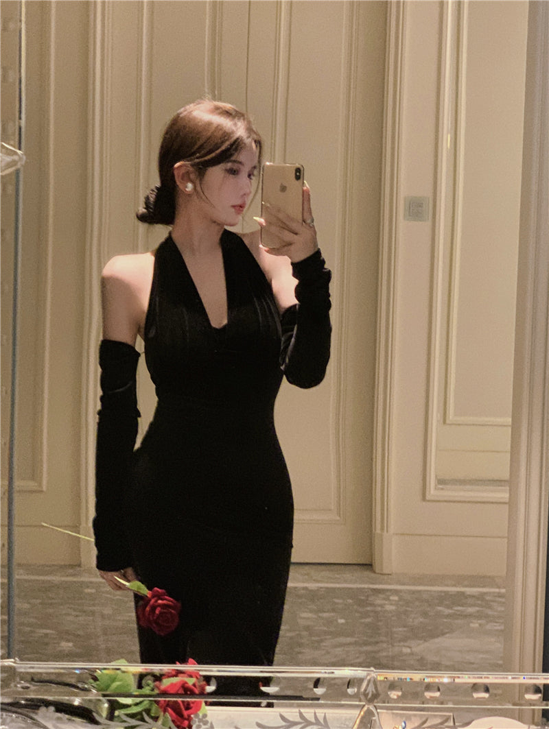 Retro halter neck velvet dress 2025 sexy temperament hip fishtail dress R1493