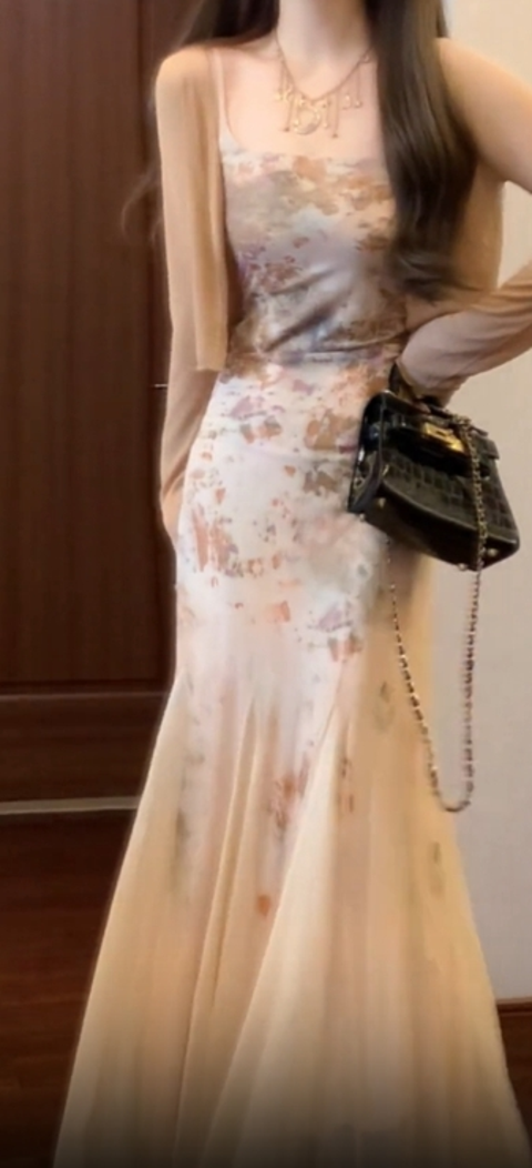 Floral suspender skirt gentle temperament beautiful waist slim hip skirt R0637