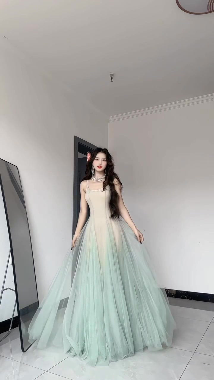 2025 new green mesh suspender dress beautiful waist temperament long skirt R0504