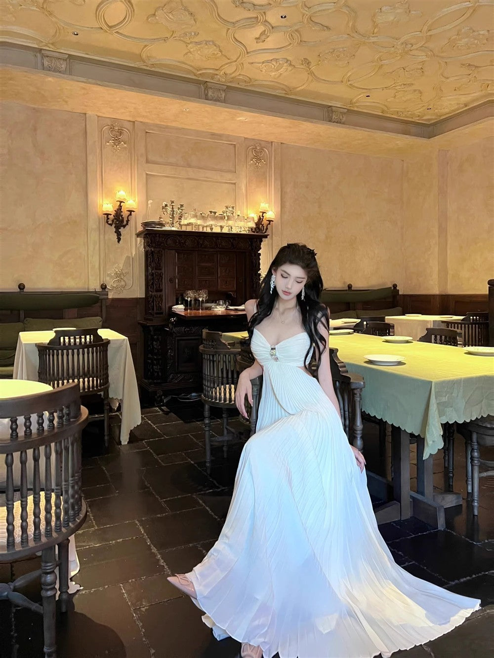 Seaside holiday fairy dress sexy heavy pleated dress white dress pleated long skirt R1601