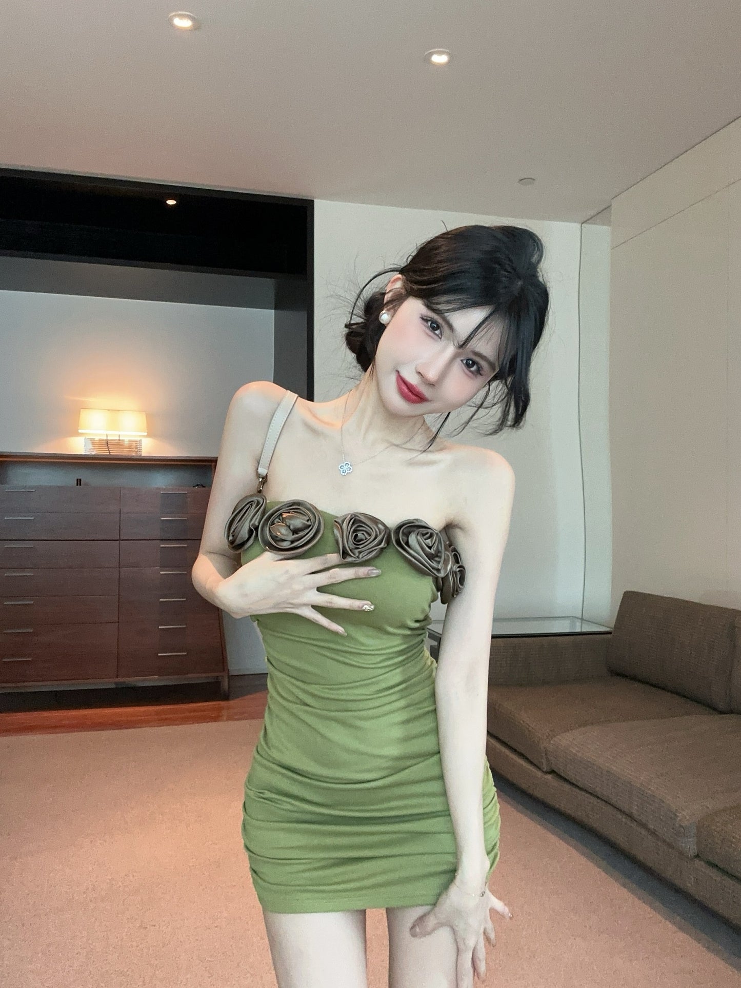 Three-dimensional flower pure sexy dress one shoulder high-end design slimming vest short skirt R3714