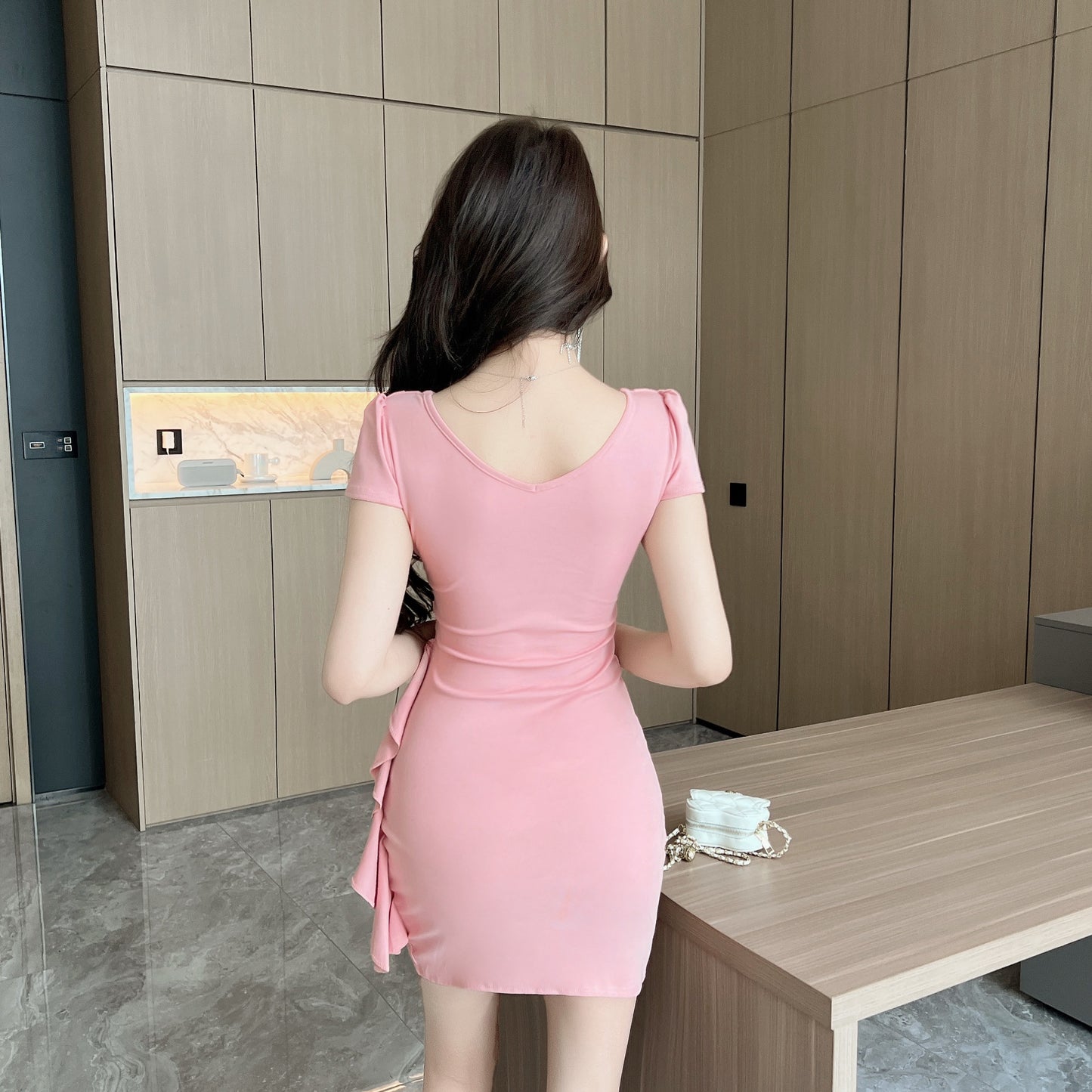 Fashion short-sleeved dress irregular waist slimming French temperament pure desire V-neck hip skirt R3672