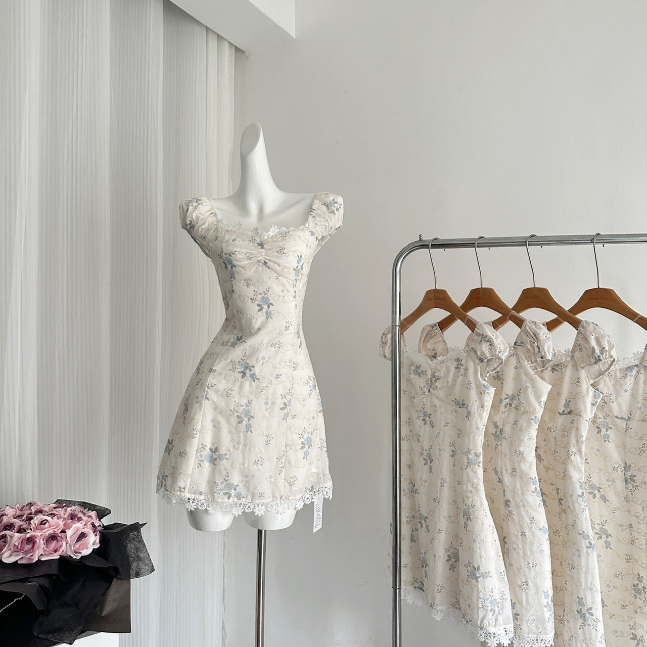 Hot love floral dress new style waist lace square neck short skirt R2074