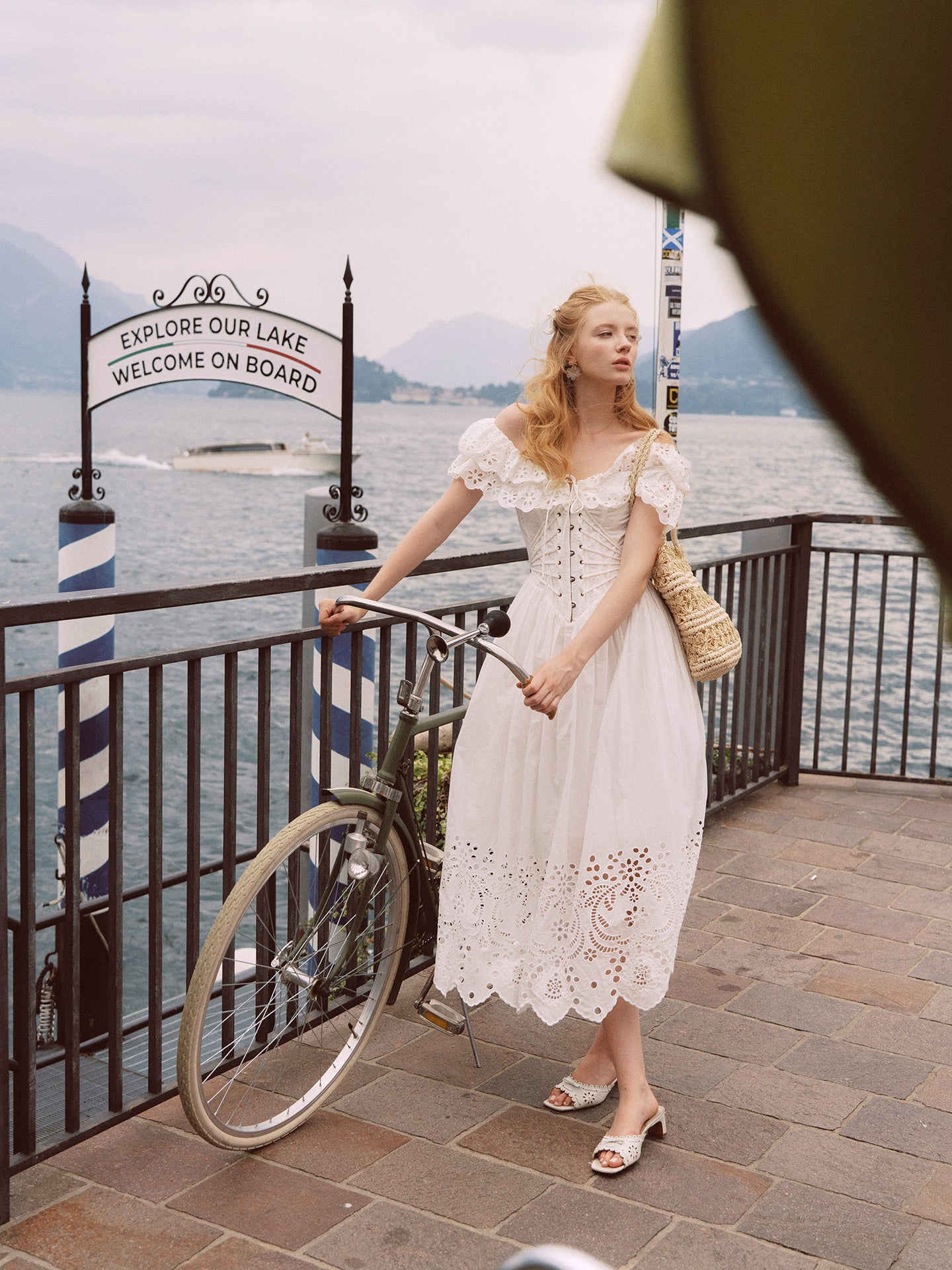 French design fishbone dress pure white hollow one shoulder long dress for women R5074