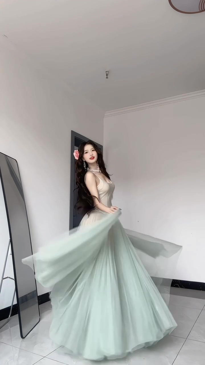 2025 new green mesh suspender dress beautiful waist temperament long skirt R0504