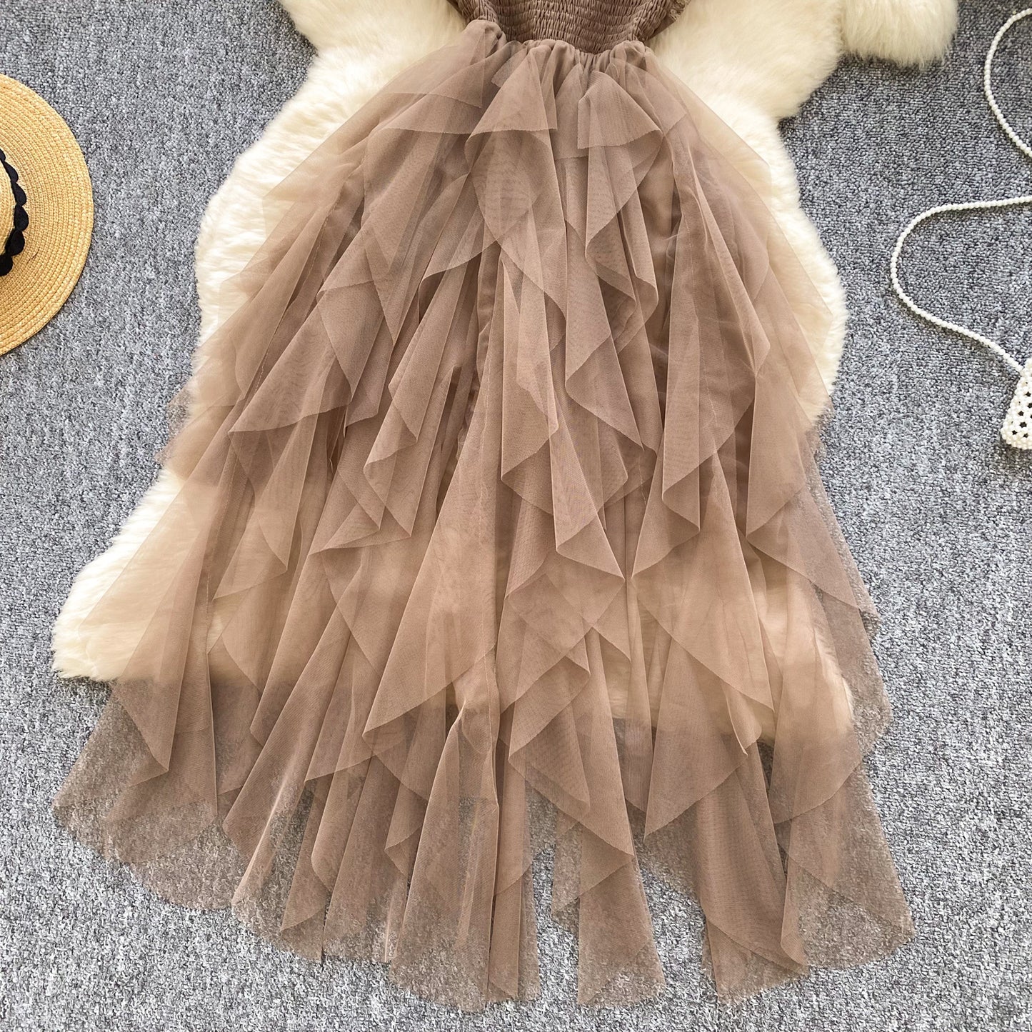 High-grade lace suspenders waist mesh puffy dress French style slim holiday long dress R2349