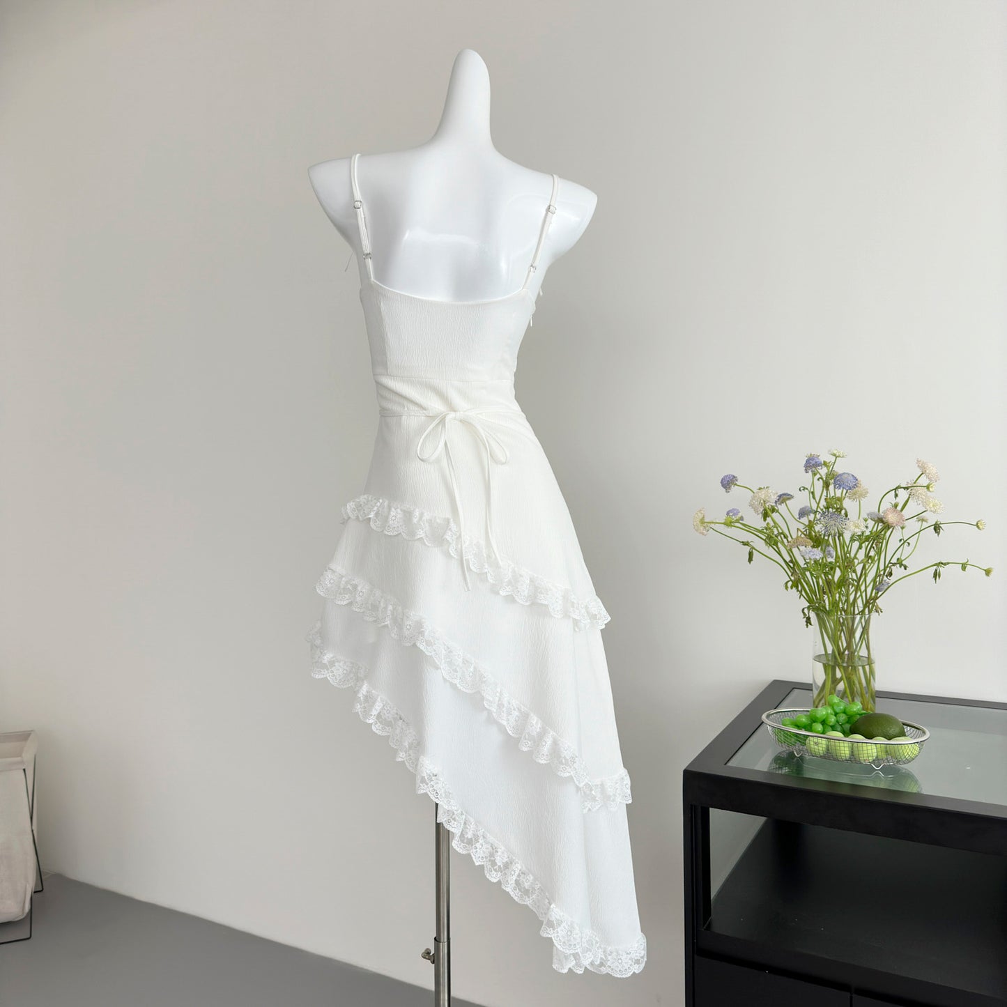 White holiday suspender dress 2025 irregular cake skirt waist long skirt R2058