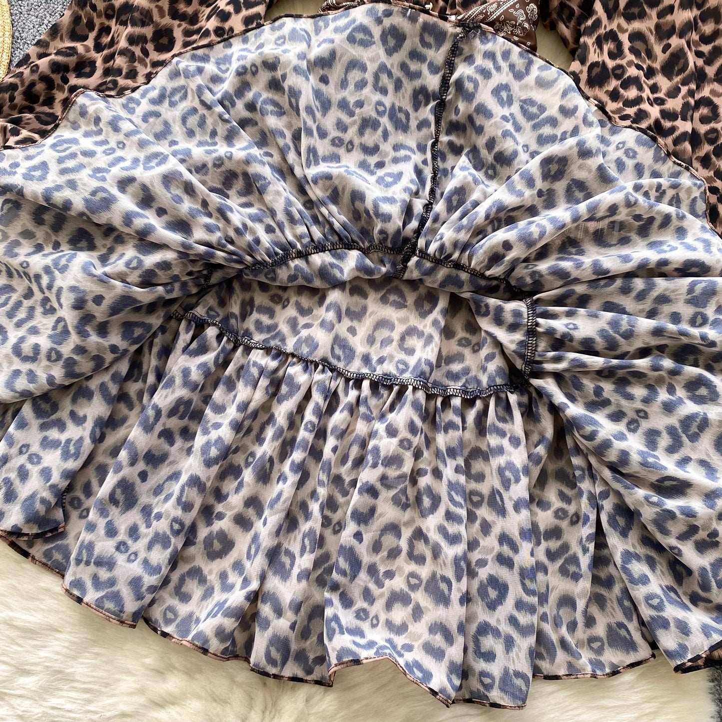 European and American niche dress with silk scarf and waist-hugging lantern sleeves A-line short skirt R2278