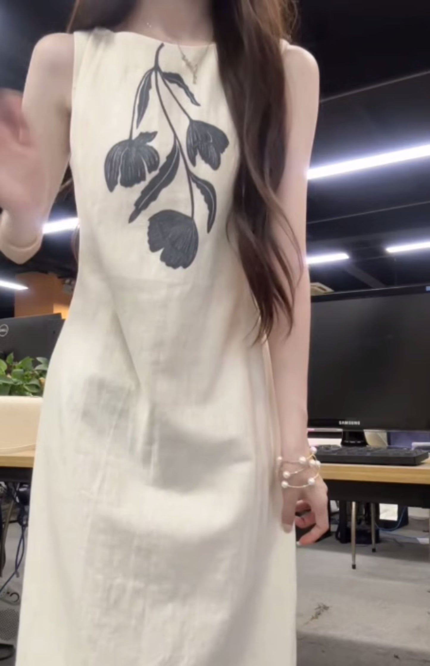 Simple and generous sleeveless dress niche linen print beautiful temperament long dress R0713