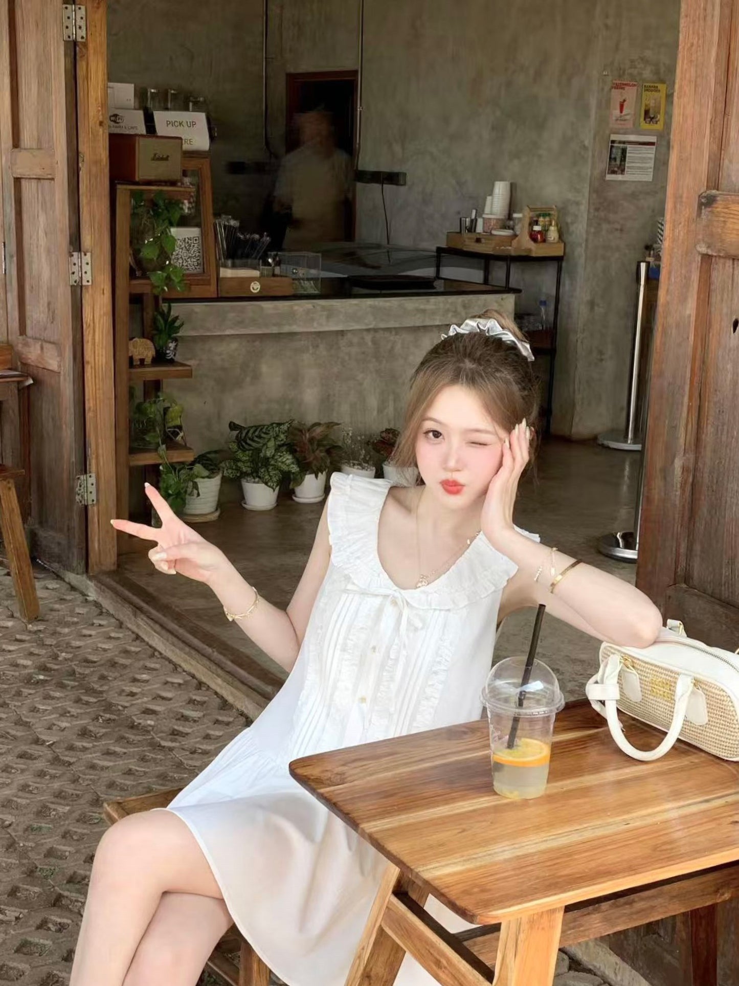 White princess dress doll collar age-reducing sleeveless vest beautiful summer skirt R3907