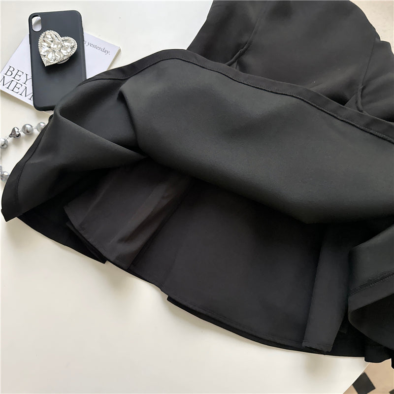 Sexy hot girl little black dress Hepburn style square neck suspender dress French high-end dress R0029