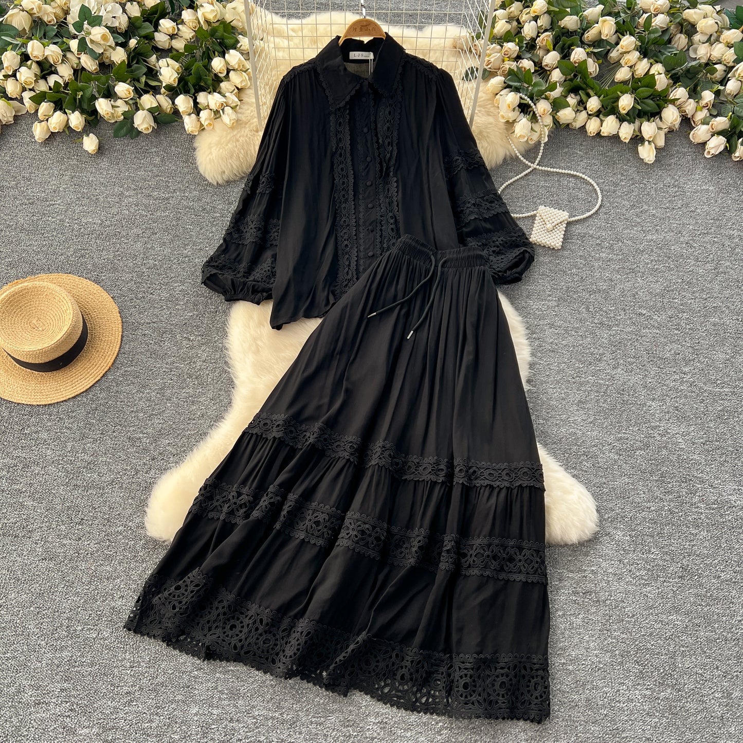 High-grade hollow lace splicing lantern long-sleeved shirt + high-waisted slim-fitting skirt R2258