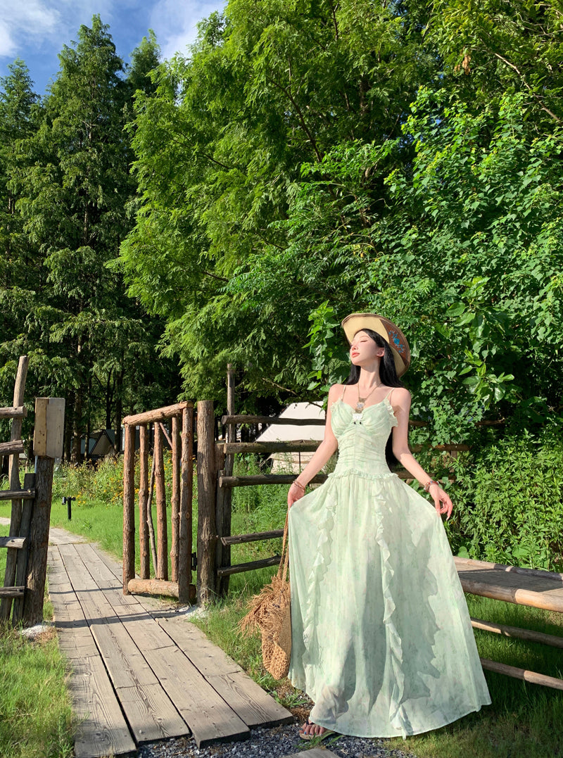 Holiday green ruffled V-neck dress is super beautiful fairy temperament waist long skirt R0444
