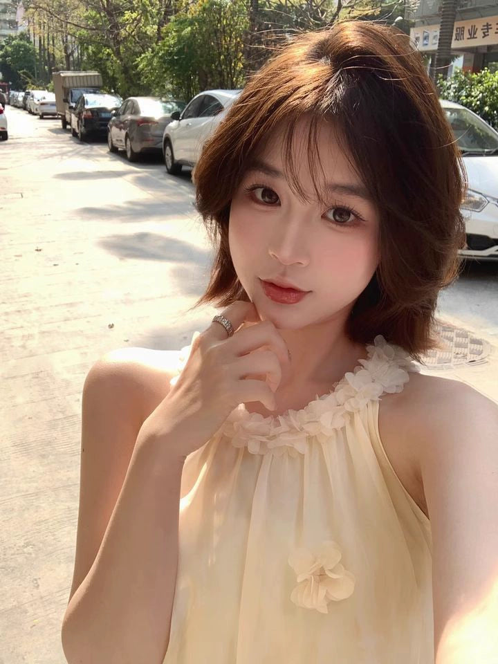 Gentle temperament small skirt holiday style three-dimensional flower sleeveless halter dress R0892