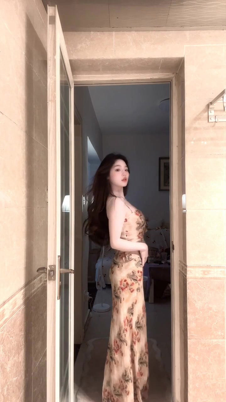 Retro floral suspender dress beautiful waist slim beach dress R0668