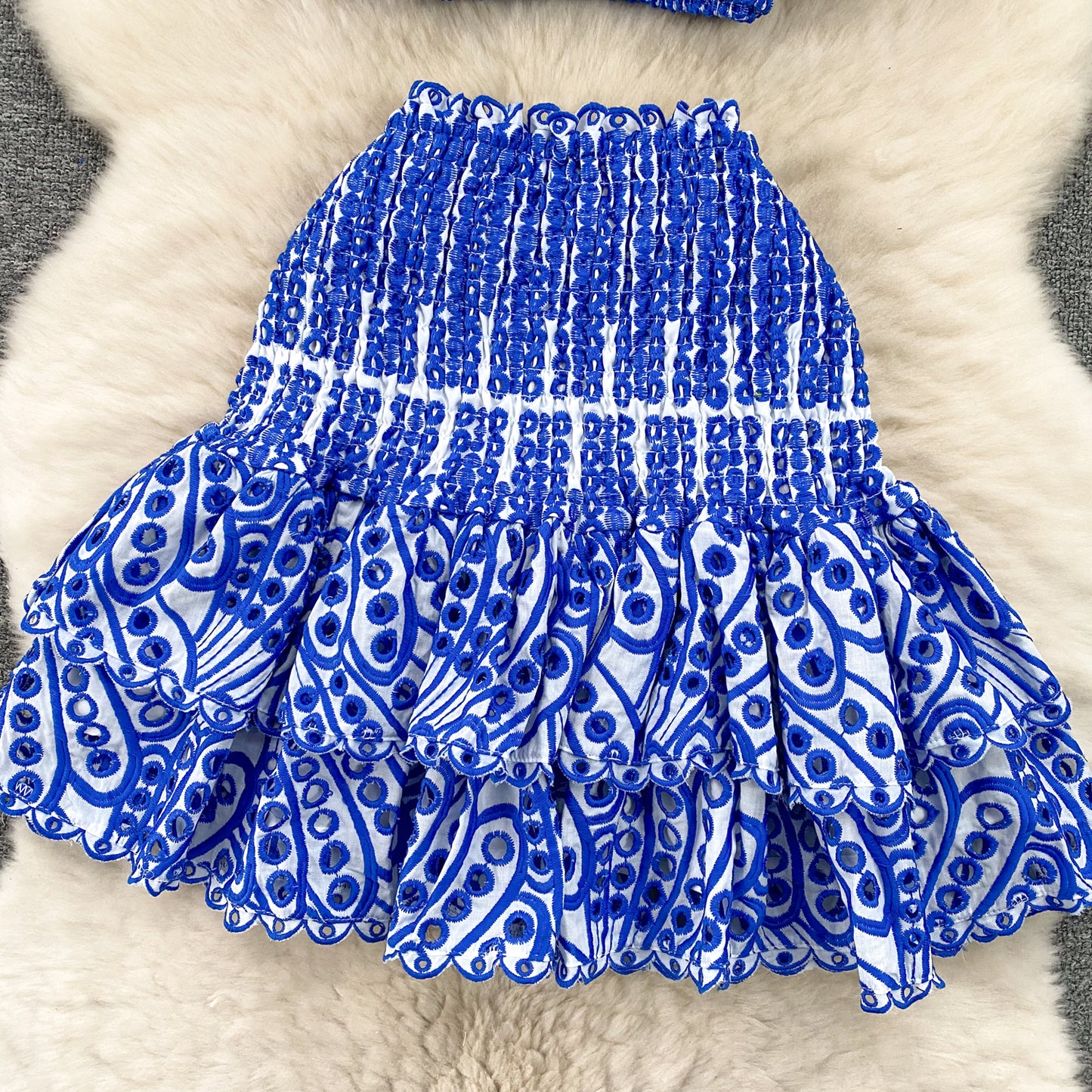 Holiday style suit heavy embroidery hollow ruffle one-shoulder top short skirt two-piece suit R2255