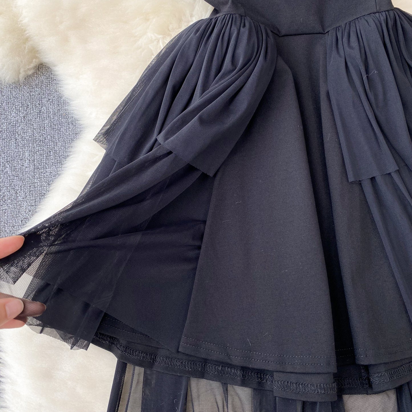 Retro elegant tube top dress dress waist temperament irregular fluffy little black dress R2253