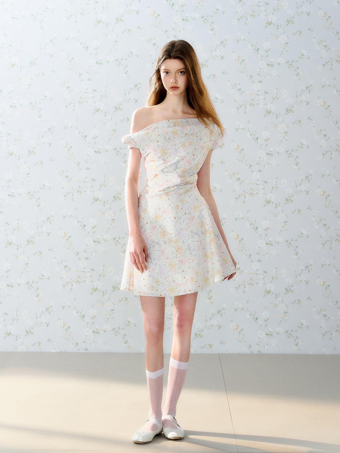 One-shoulder floral dress with asymmetrical twisted pleated waist R5206