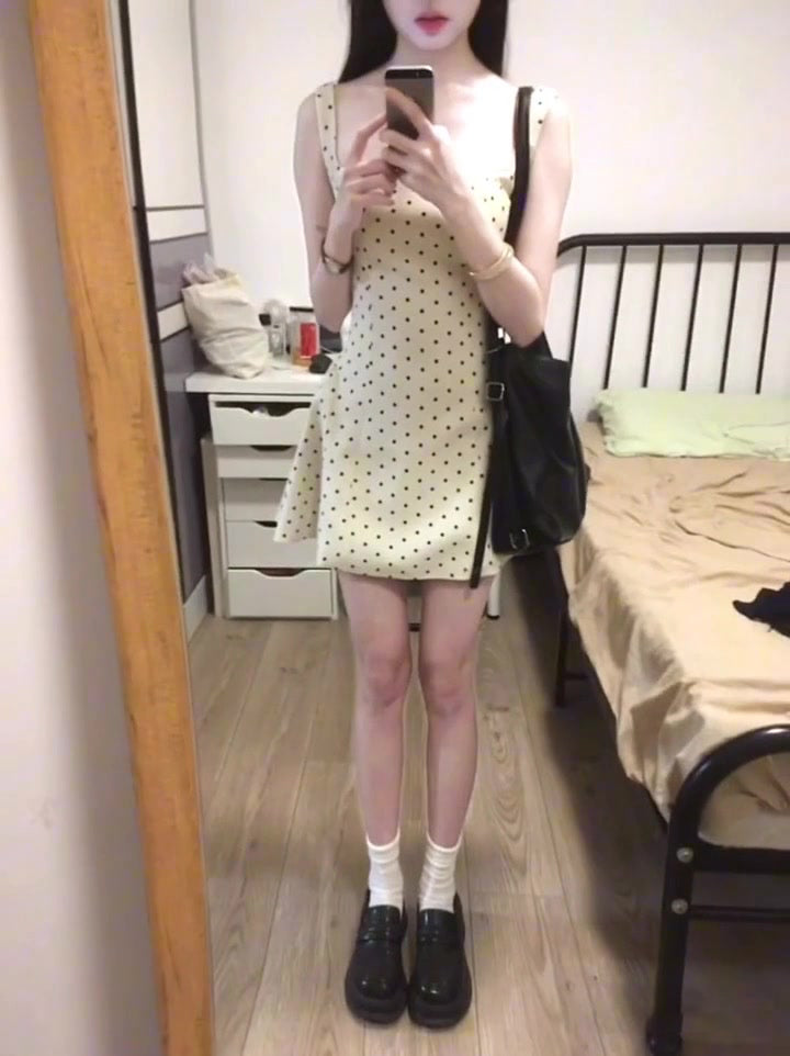 Gentle temperament polka dot suspender dress beautiful waist dress puffy skirt R0638