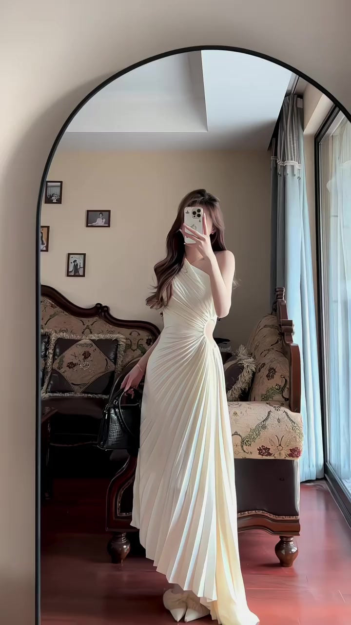 Temperament high-end hollow off-shoulder pleated long skirt design irregular dress R0639