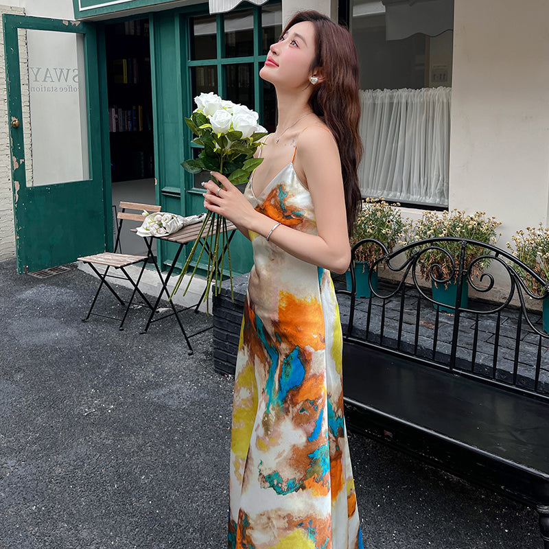 V-neck suspender dress 2025 new French style high-end temperament printed satin long skirt R1004