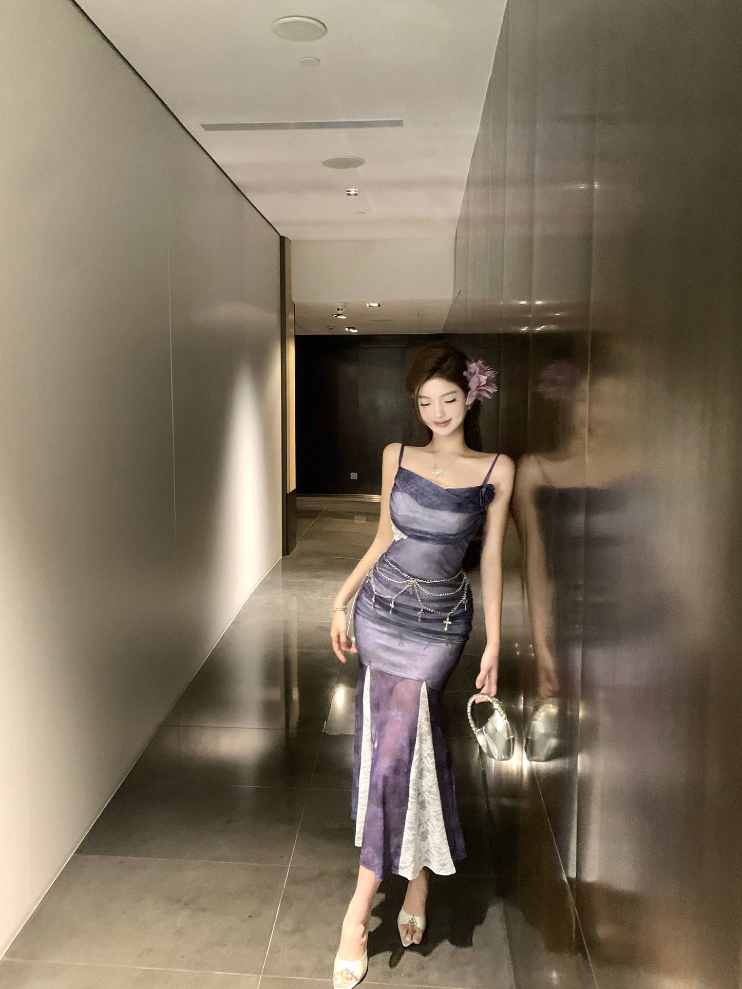 Beautiful small skirt waist hip skirt purple floral suspender dress R0635