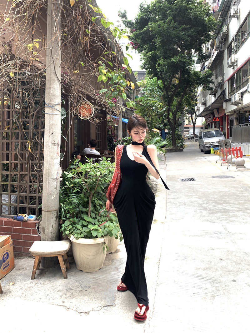 Suspender dress 2025 new style temperament figure-hugging waist slimming hip skirt R0570