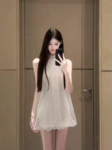 Temperament high-grade sleeveless halter neck dress beautiful mesh flower bud skirt R0763