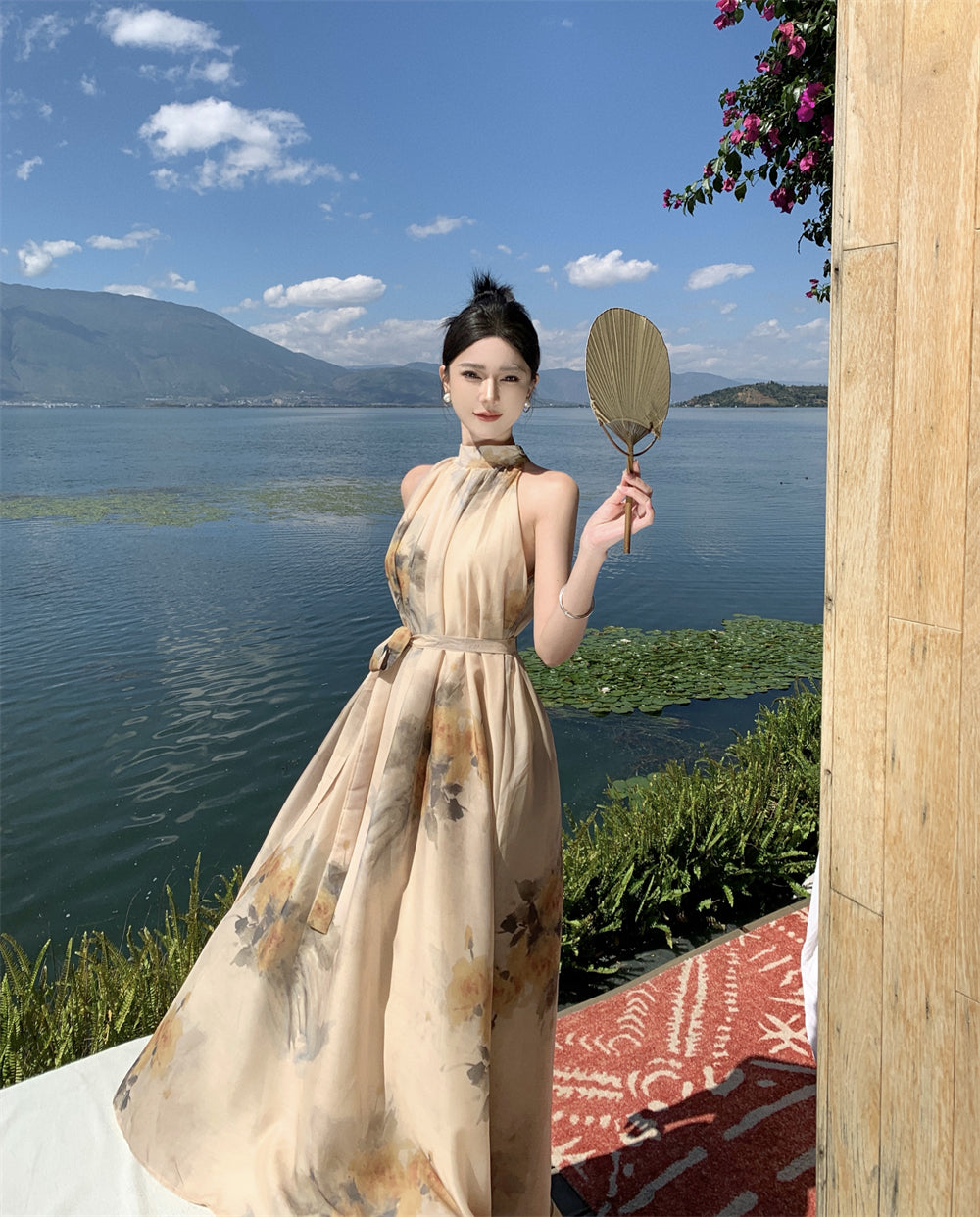 Retro high-end backless sexy halter neck dress waist temperament holiday long dress R1435