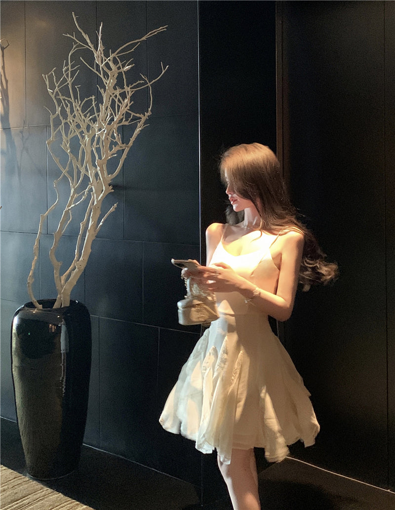 Gentle style v-neck ruffled suspender dress temperament waist A-line short skirt R0594