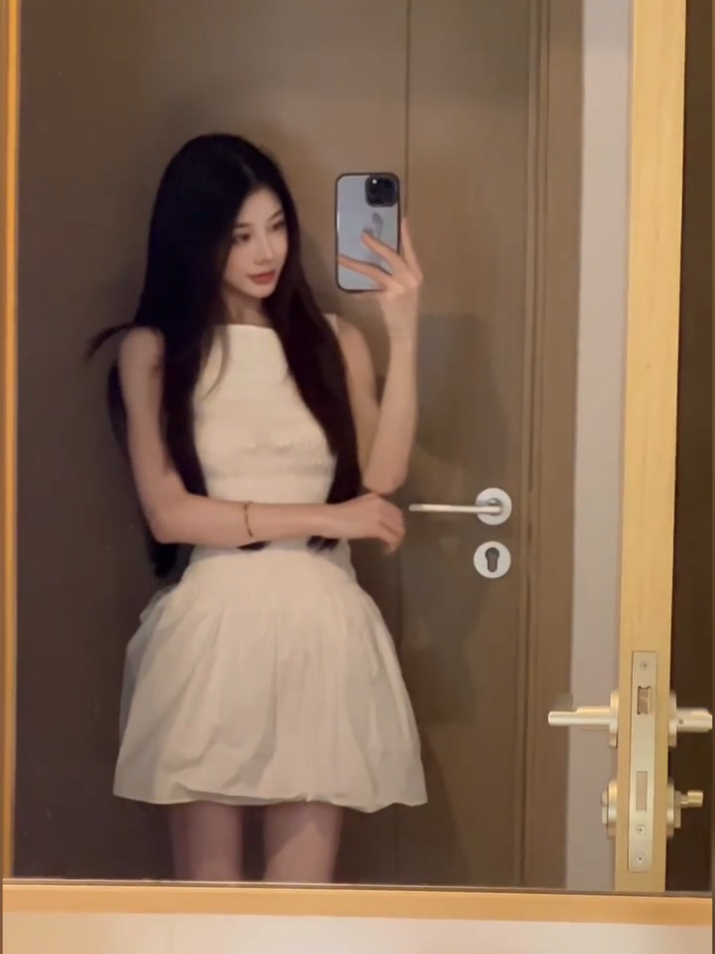 French style beautiful white sleeveless vest dress for women summer temperament waist A-line short skirt R3596