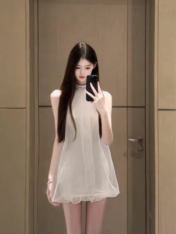 Temperament high-grade sleeveless halter neck dress beautiful mesh flower bud skirt R0763