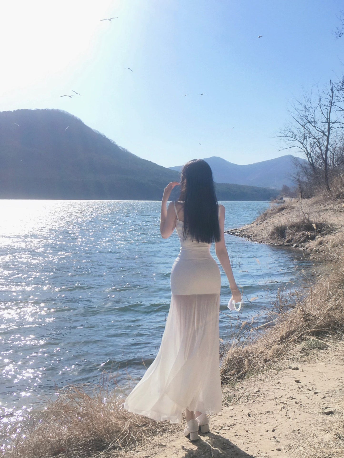 White suspender dress 2025 new beautiful waist hip skirt R0555