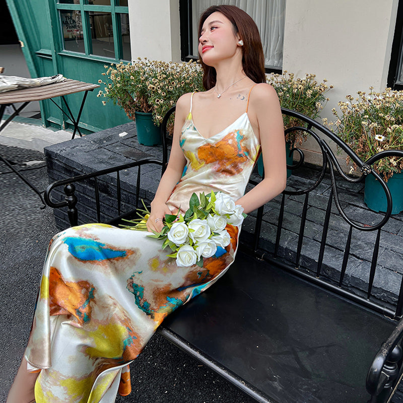 V-neck suspender dress 2025 new French style high-end temperament printed satin long skirt R1004