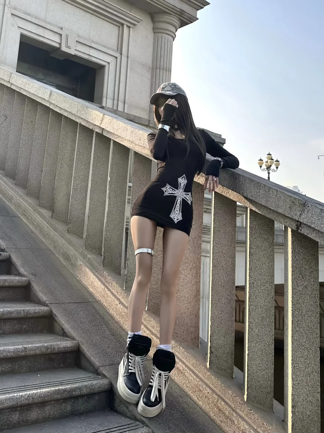 Printed long-sleeved black dress 2025 new slim hip skirt short style R0551