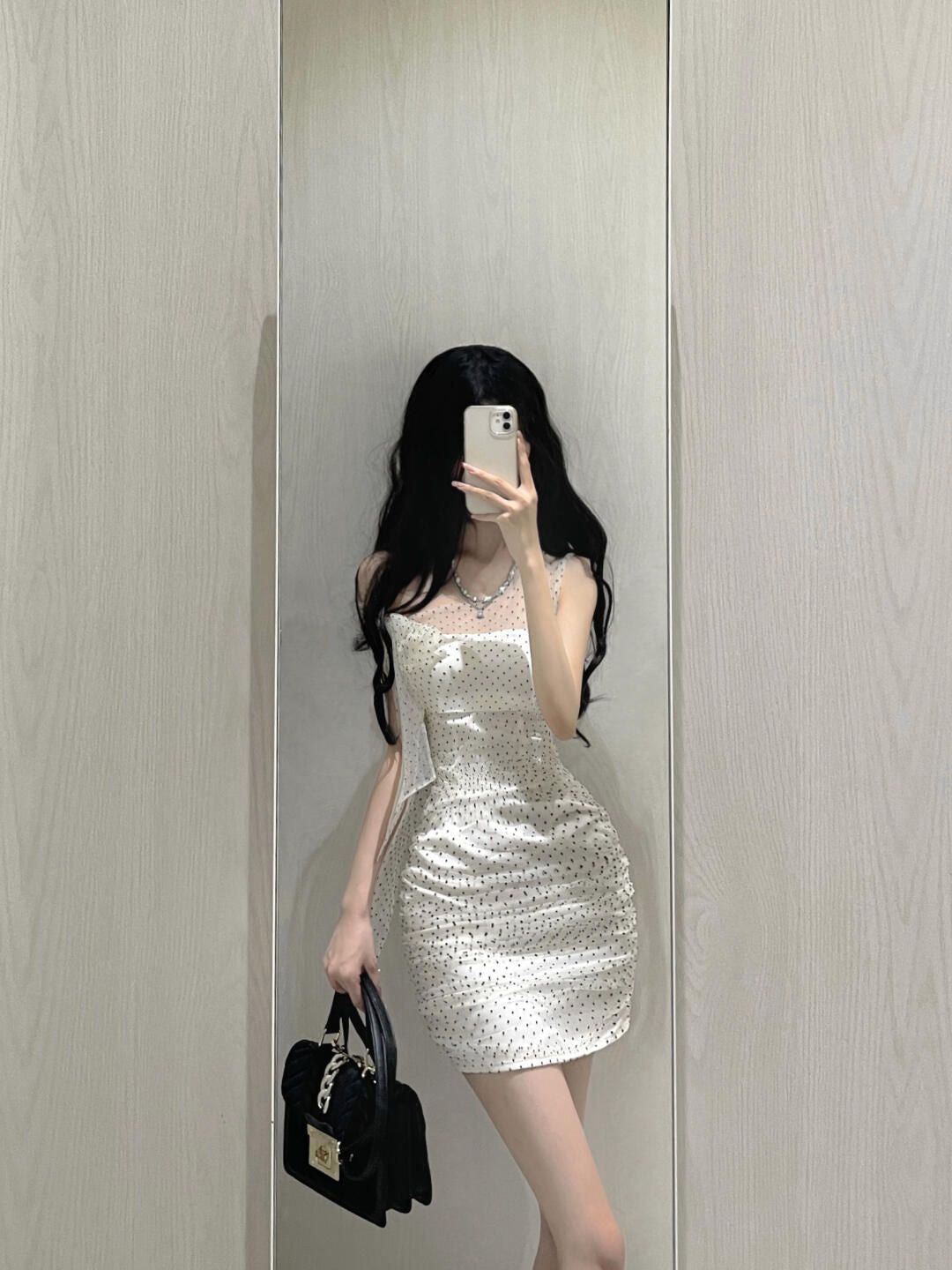 Off-shoulder polka dot dress, sexy and figure-hugging date dress R0557