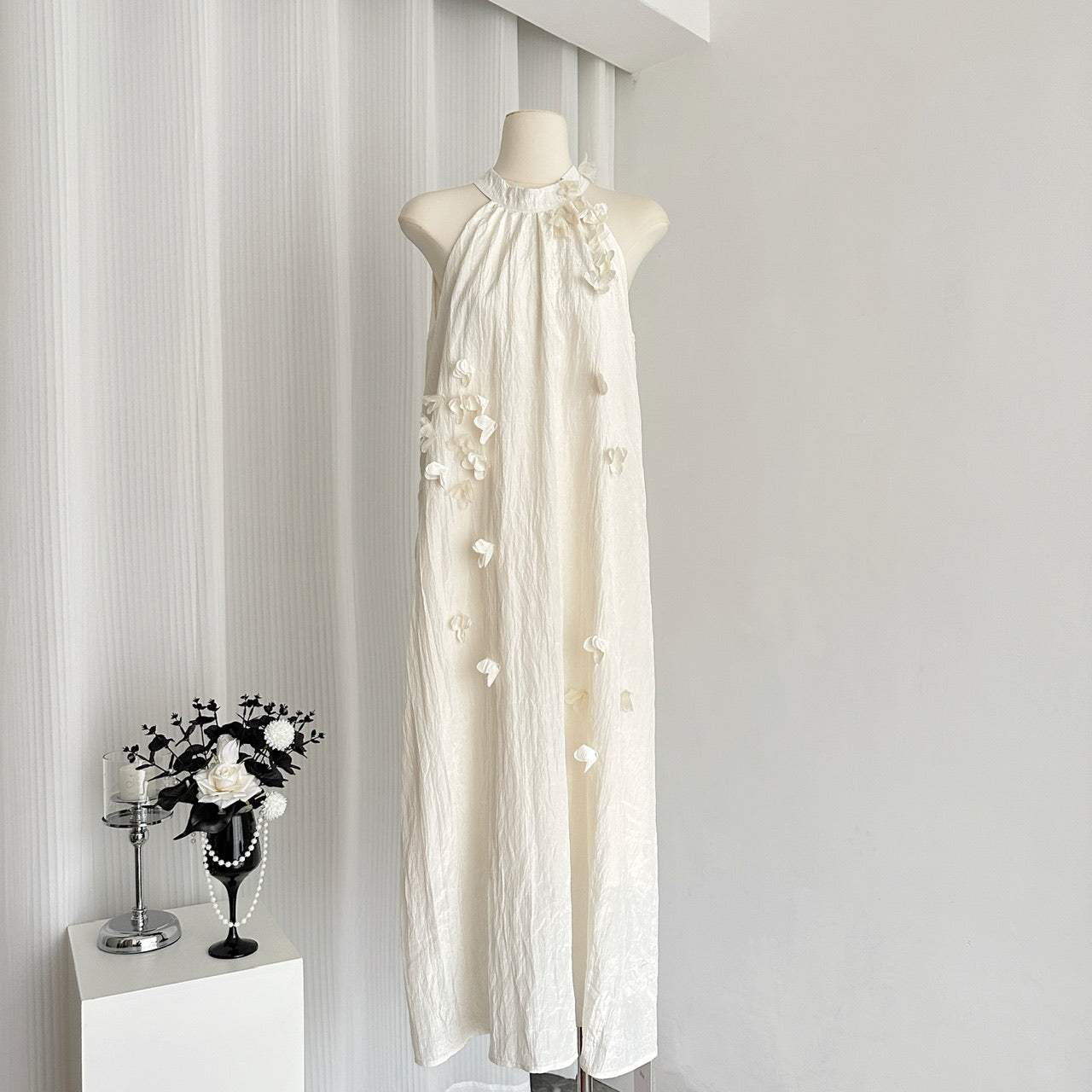 French style elegant flower halter dress pleated A-line loose slim long skirt R1998