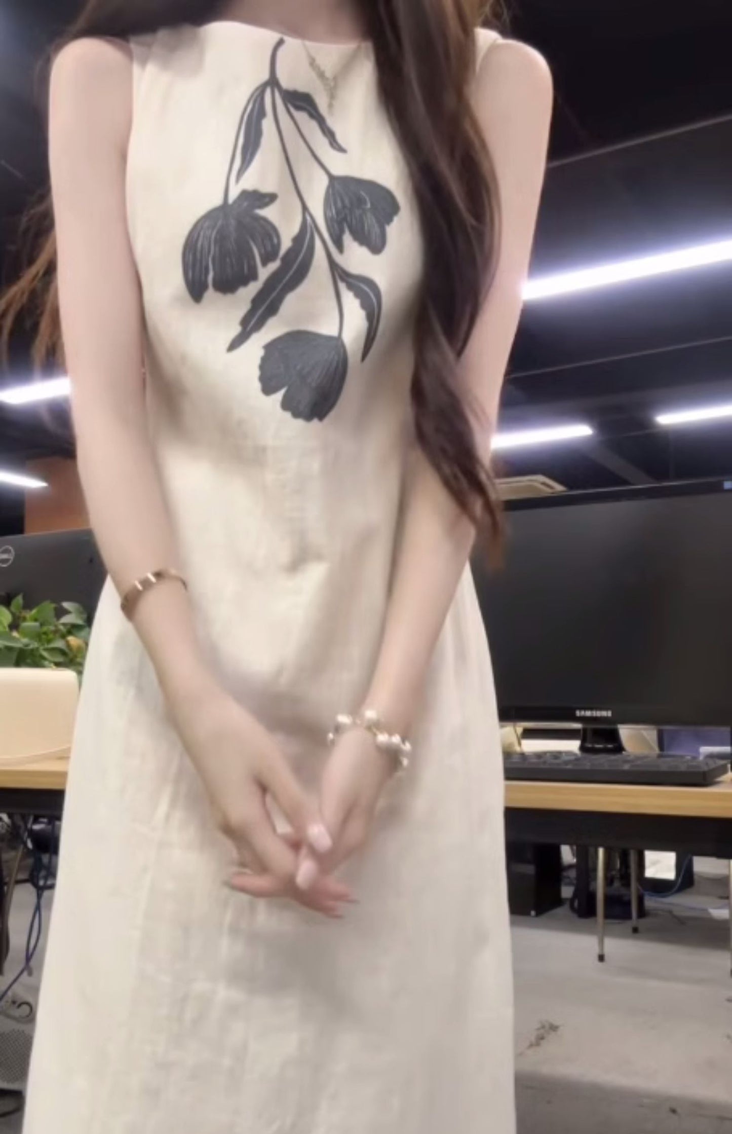 Simple and generous sleeveless dress niche linen print beautiful temperament long dress R0713