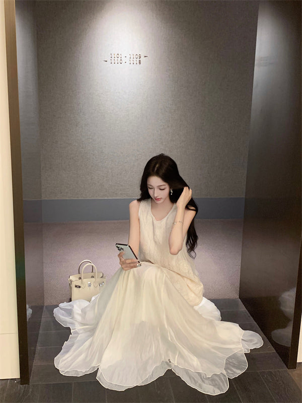 Beautiful flower vest dress gentle temperament atmosphere small skirt R0715