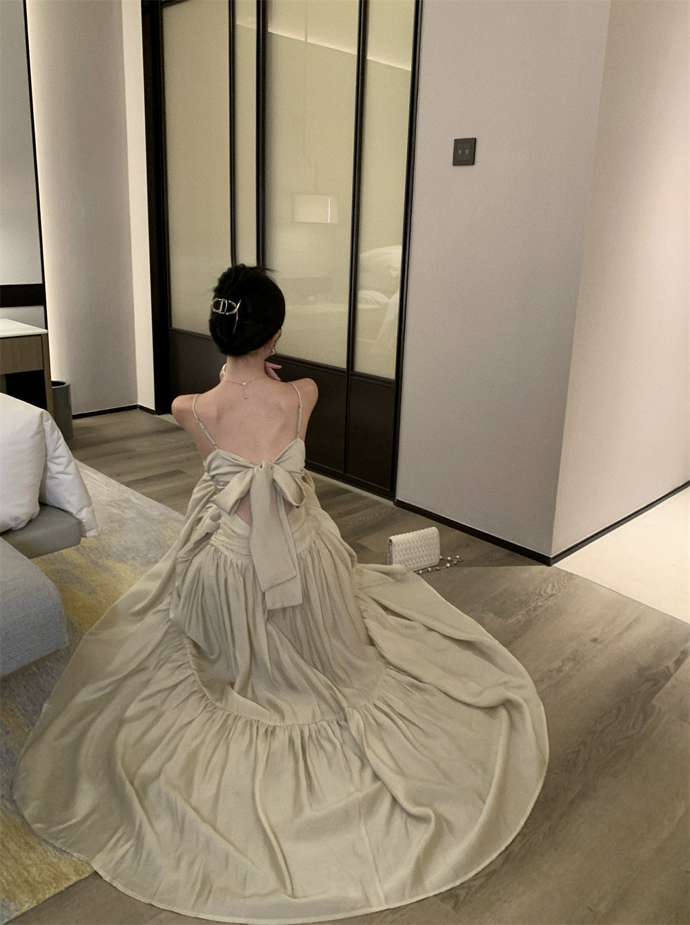 French high-end backless suspender dress sexy V-neck super fairy A-line long skirt R1467