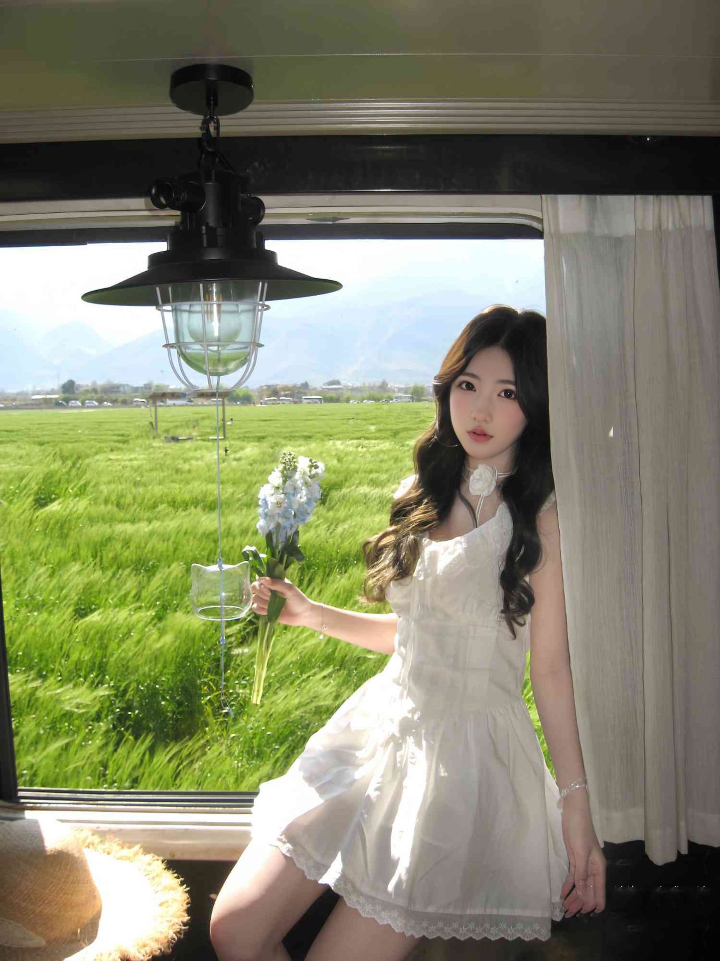 Gentle white moonlight suspender dress beautiful temperament waist A-line short skirt R0742