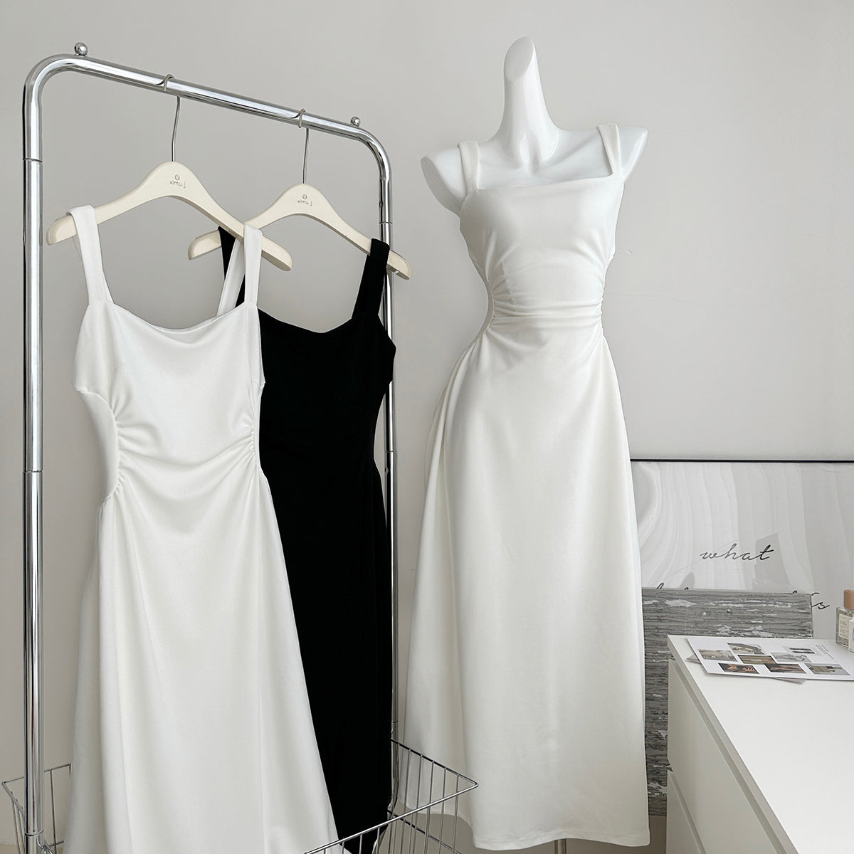 Suspender dress 2025 new square neck French waist niche long skirt R2077