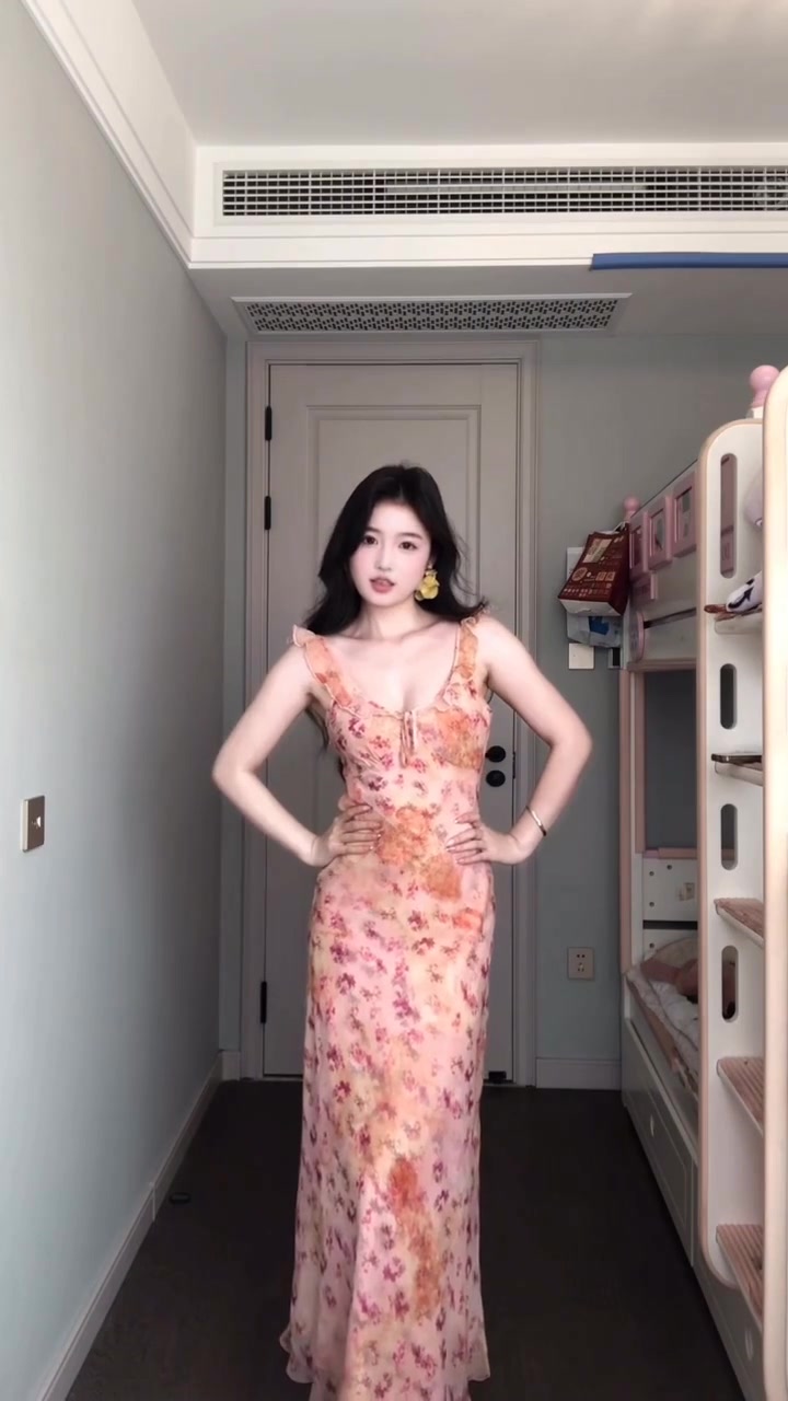 Pink floral suspender dress beautiful waist slim hip skirt R0622