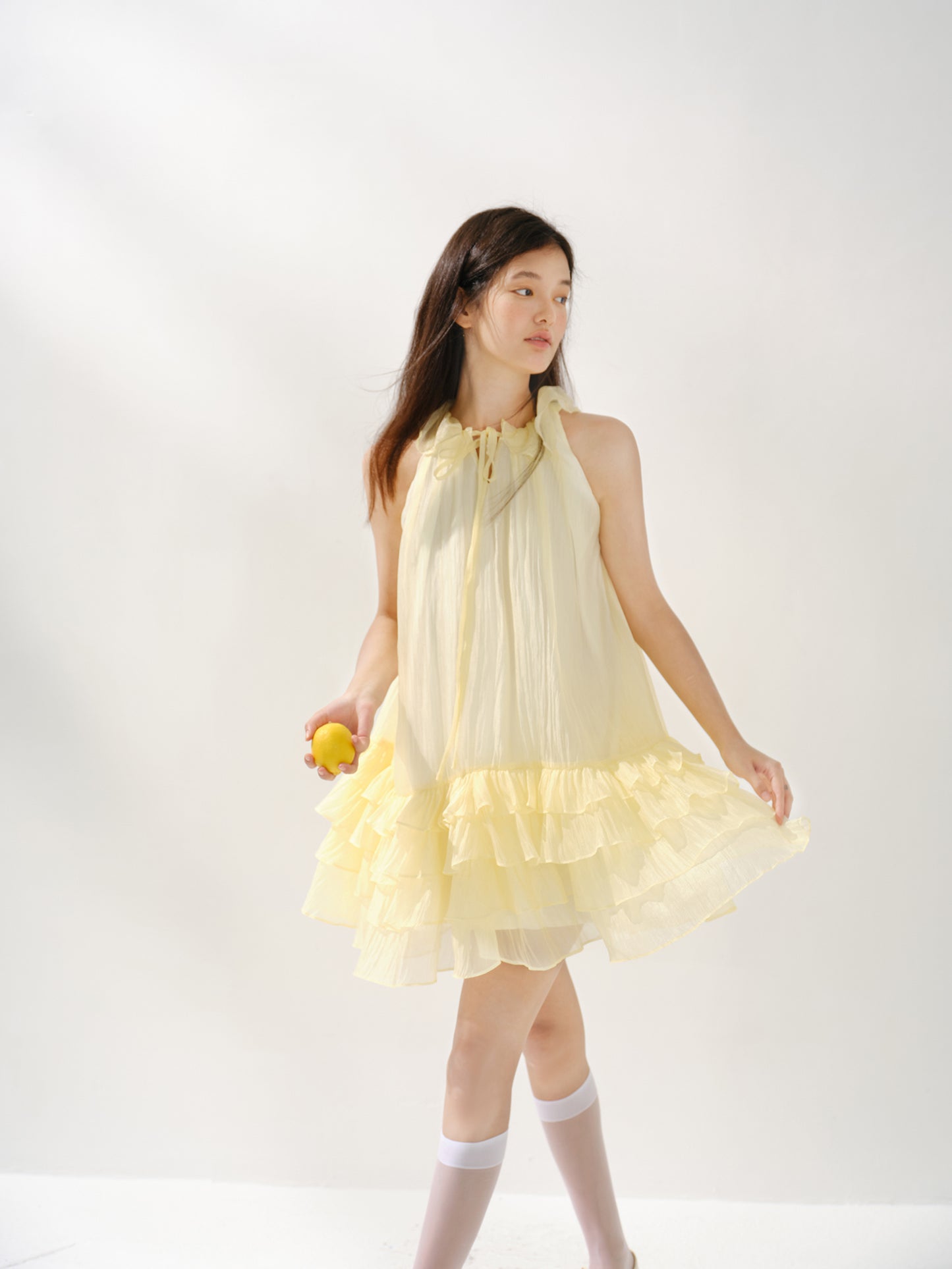 Bright yellow lace-up sleeveless dress, loose multi-layered ruffled cake skirt R5170