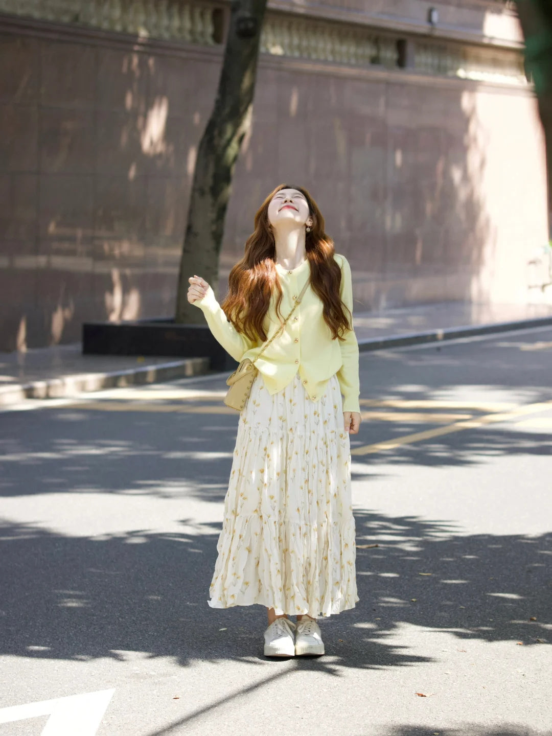 2025 new women's suit knitted cardigan beautiful floral skirt two-piece suit R0708