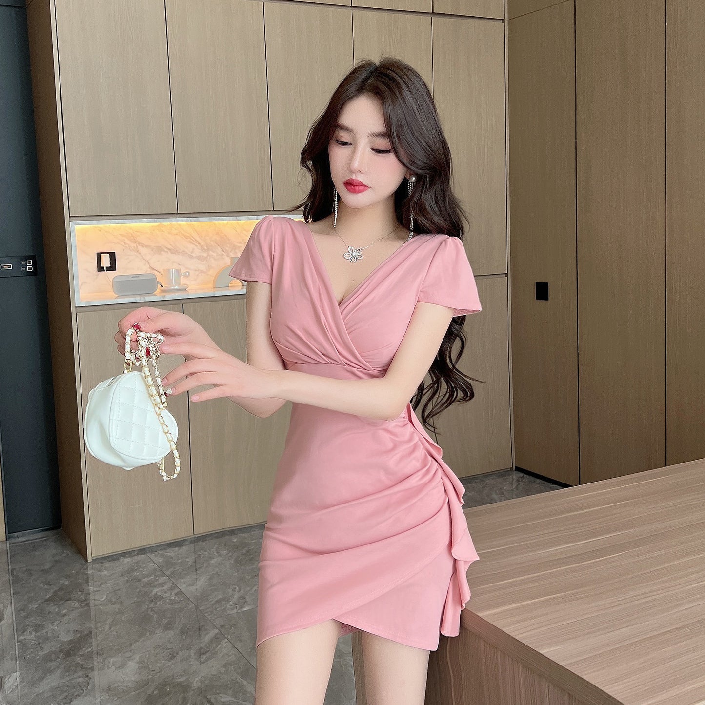 Fashion short-sleeved dress irregular waist slimming French temperament pure desire V-neck hip skirt R3672